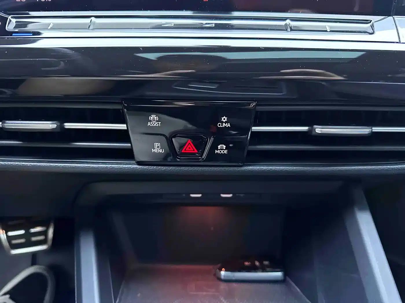 2023 Golf 280TSI DSG R-Line Lite — миниатюра 13