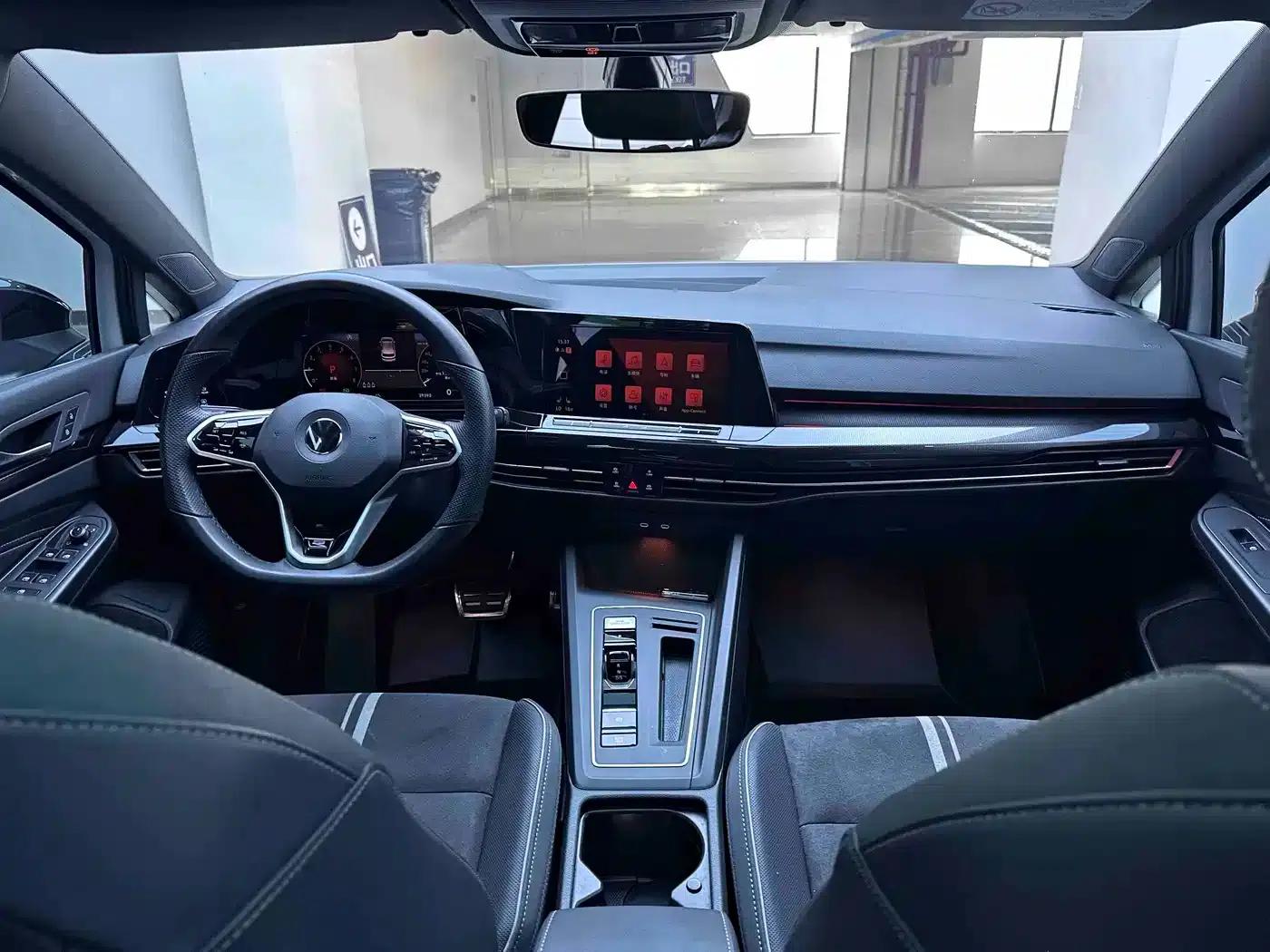 2023 Golf 280TSI DSG R-Line Lite — миниатюра 17