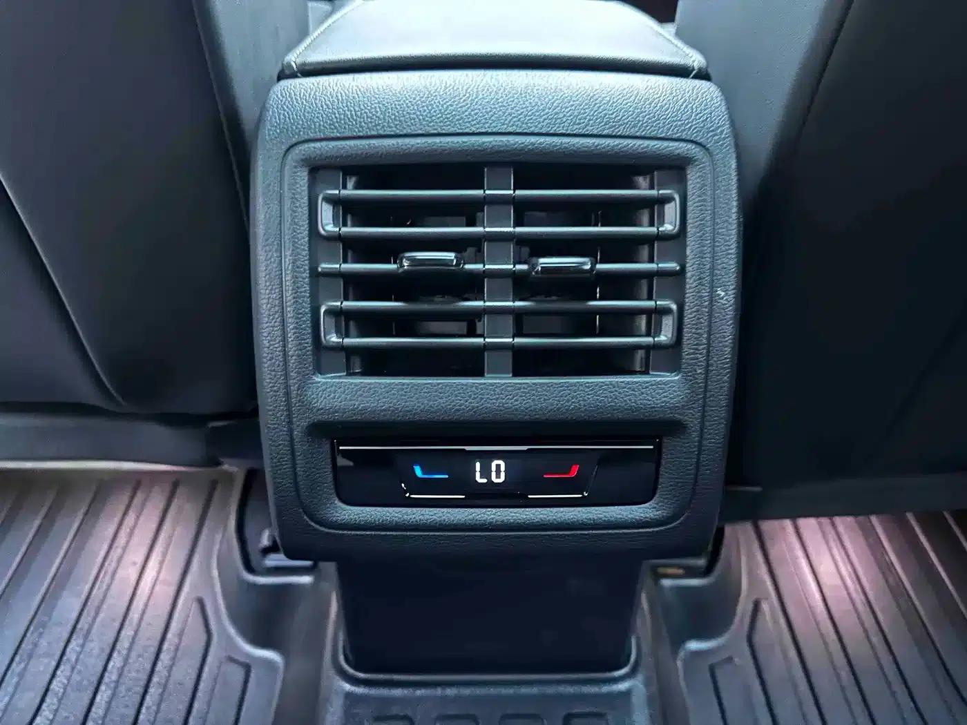 2023 Golf 280TSI DSG R-Line Lite — миниатюра 18