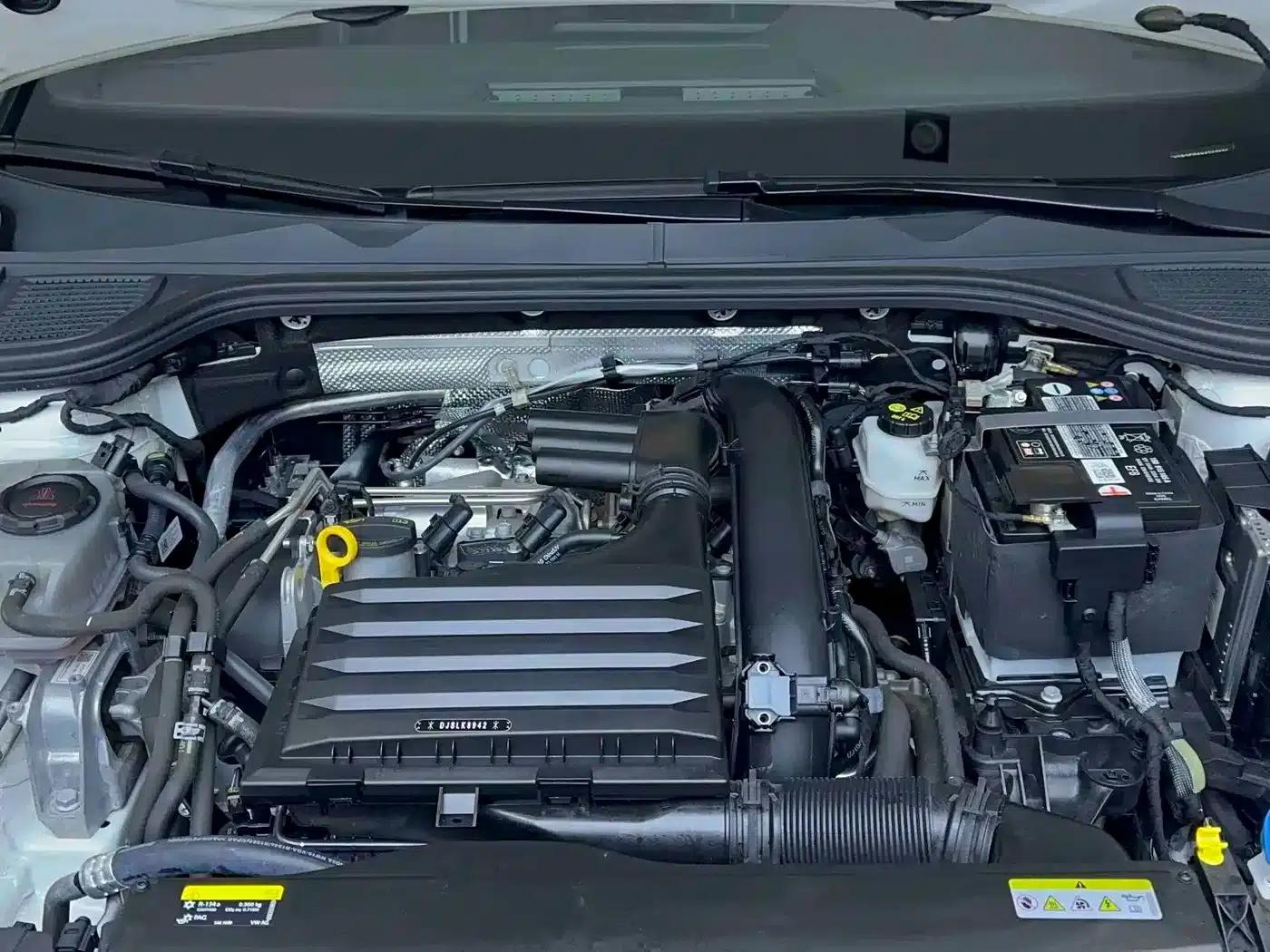2023 Golf 280TSI DSG R-Line Lite — миниатюра 19