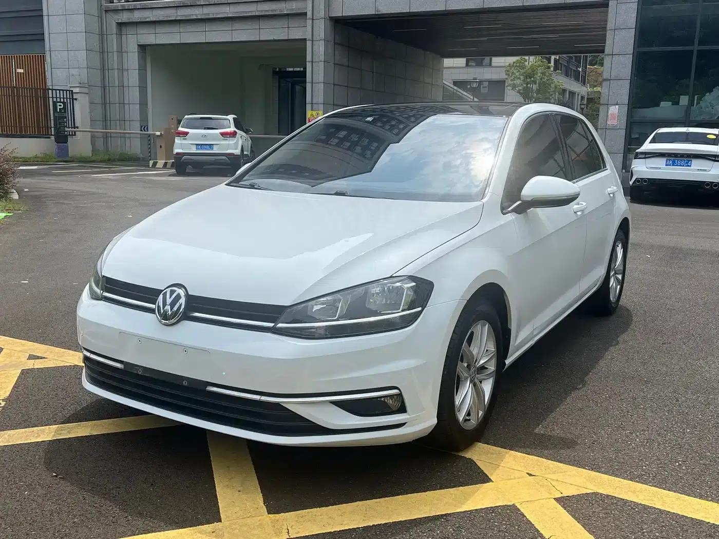 2018 Golf 1.6L Automatic Comfort — миниатюра 1