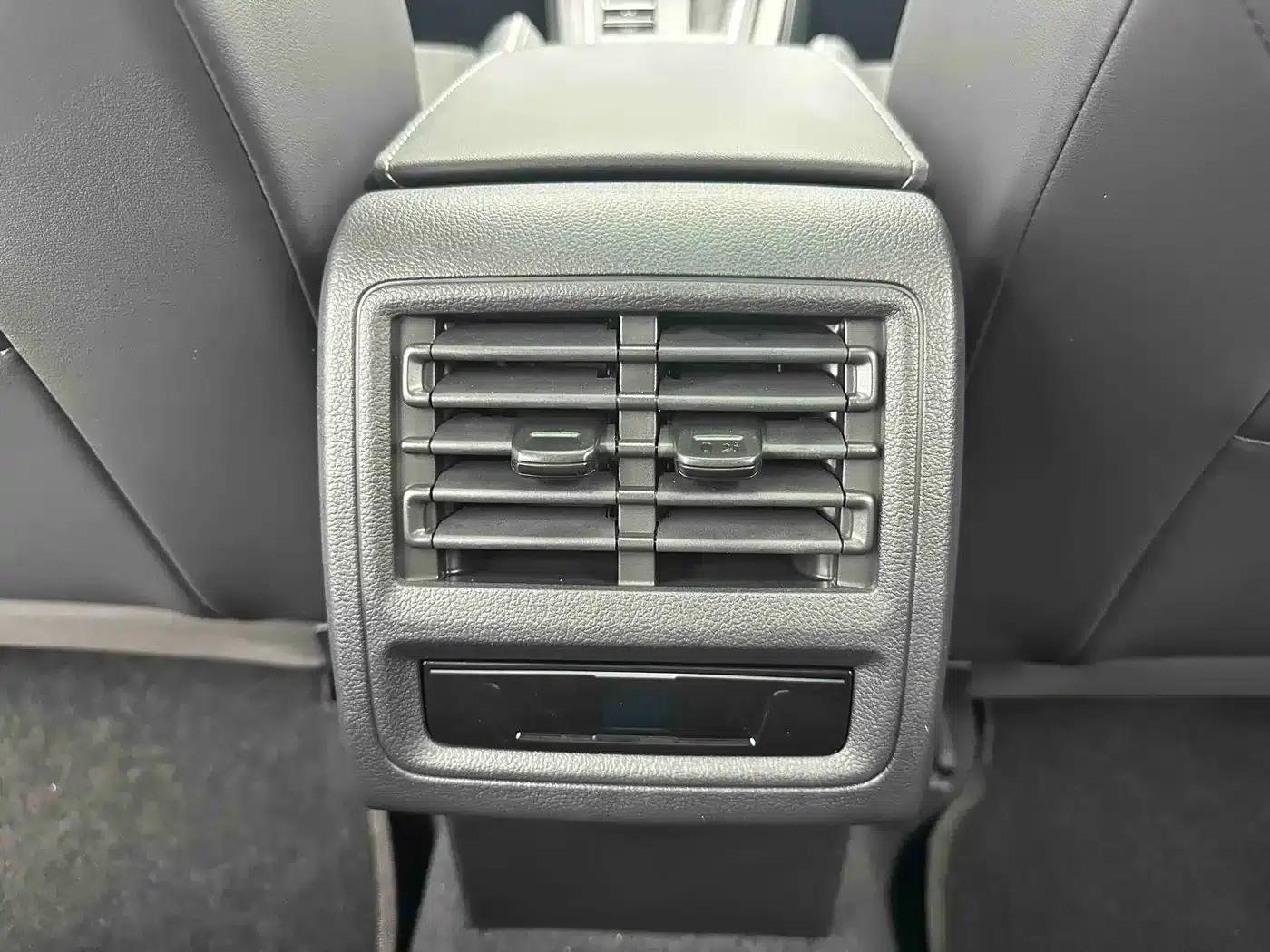 2023 Golf 280TSI DSG R-Line Lite — миниатюра 13