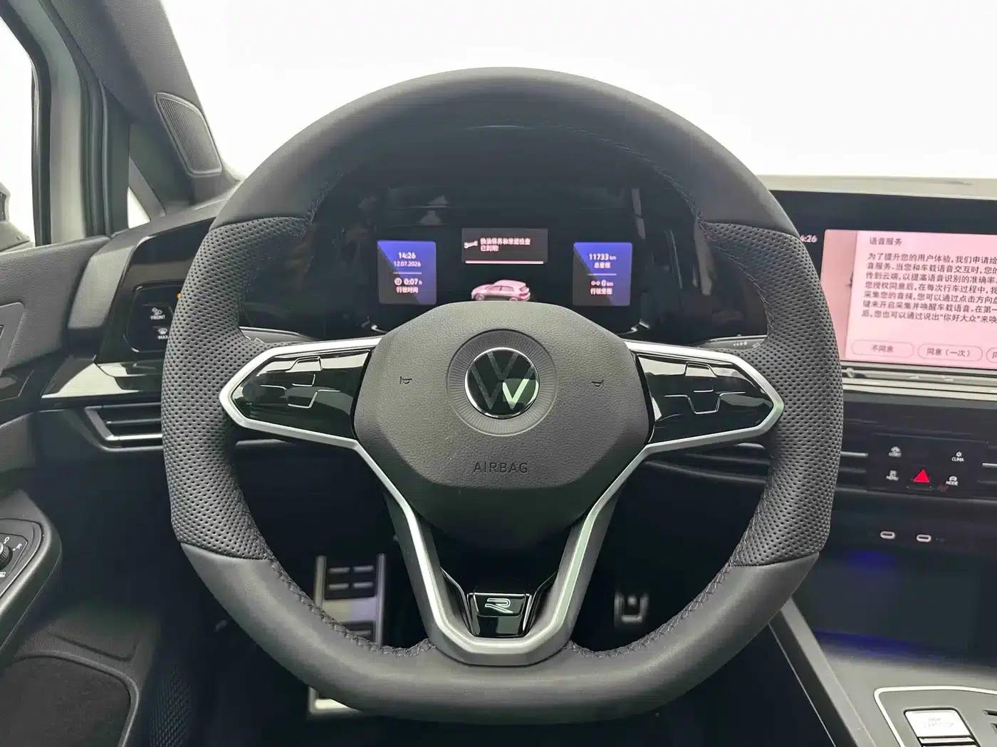 2023 Golf 280TSI DSG R-Line Lite — миниатюра 16