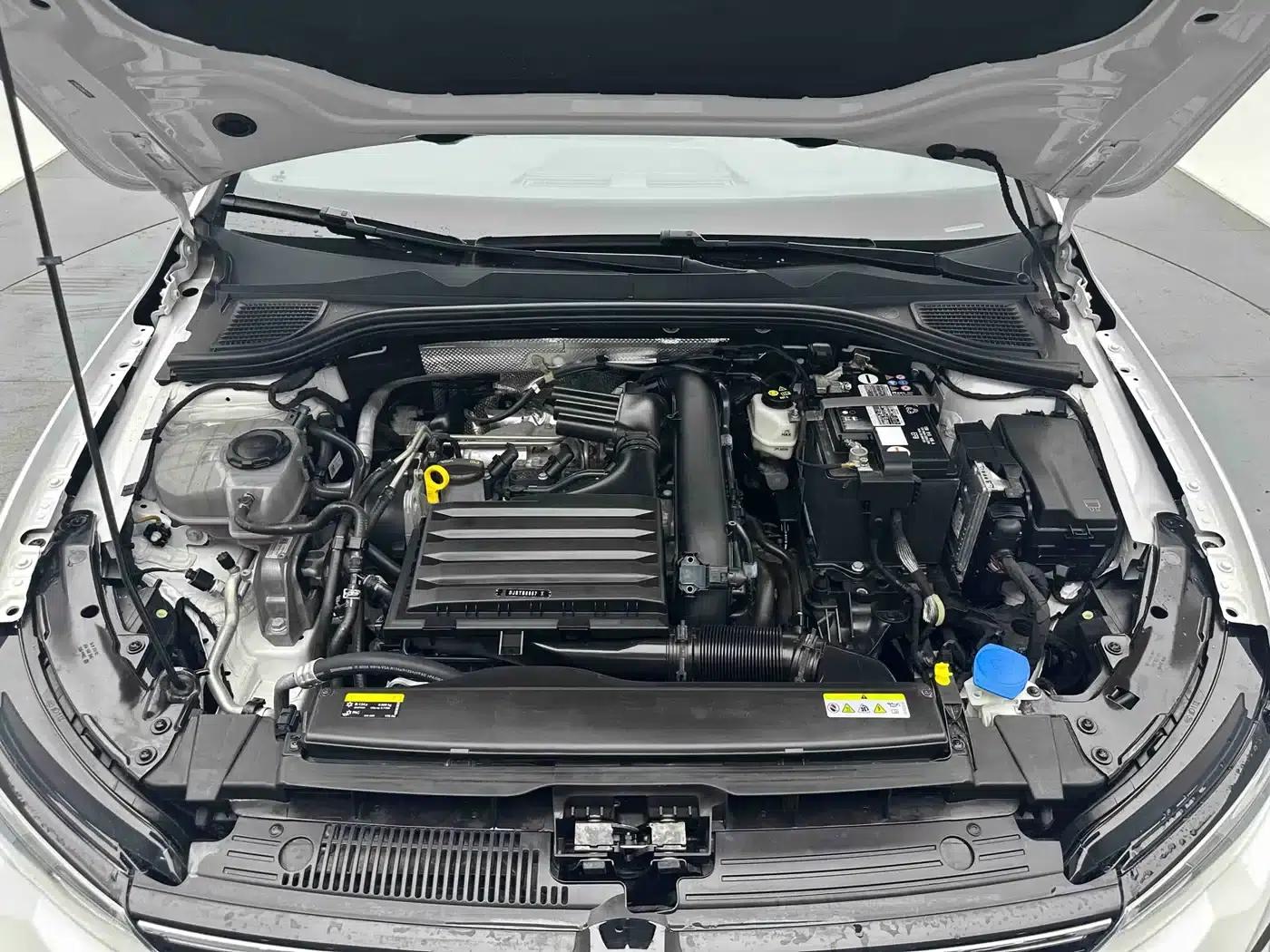 2023 Golf 280TSI DSG R-Line Lite — миниатюра 19