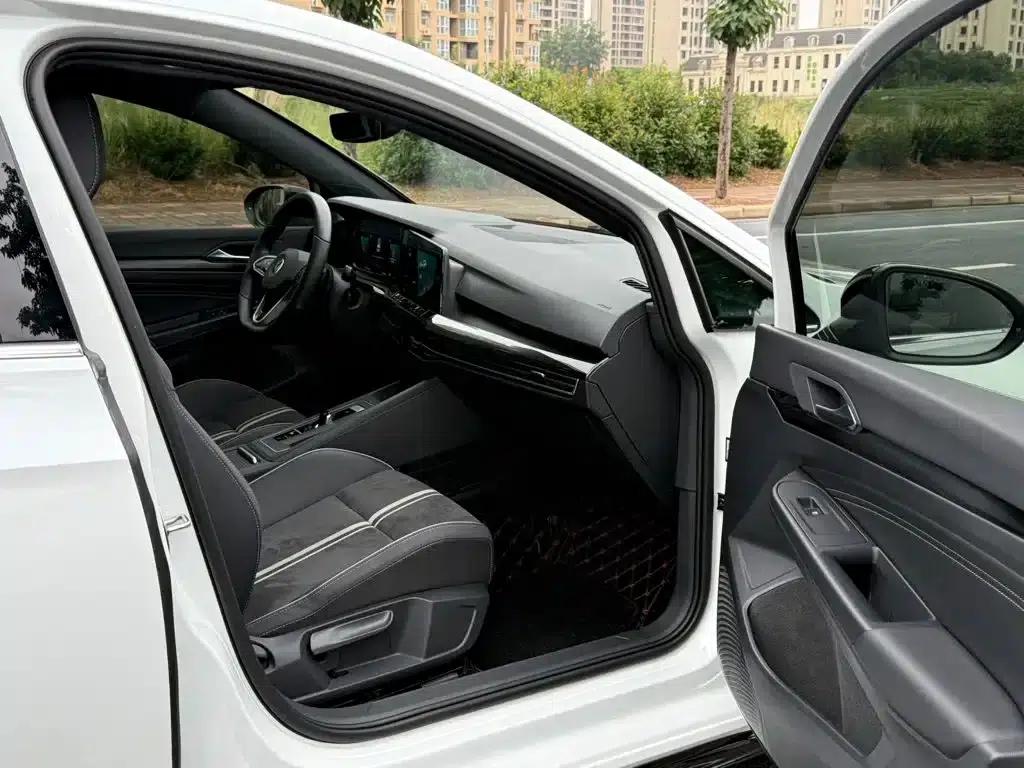 2021 Golf 280TSI DSG R-Line — миниатюра 4