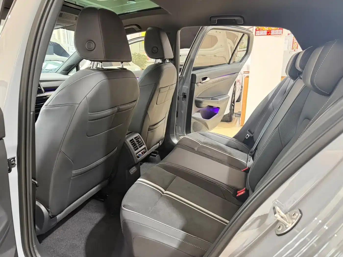 2021 Golf 280TSI DSG R-Line — миниатюра 9