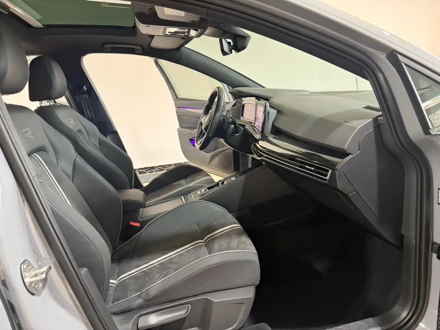 2021 Golf 280TSI DSG R-Line — миниатюра 10