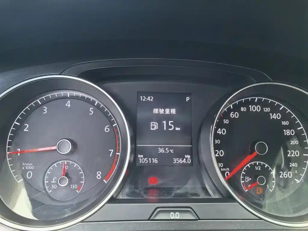 2017 Golf 1.6L Automatic Comfort Millionth Unit Commemorative Edition — миниатюра 12