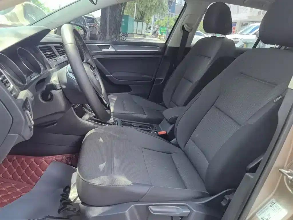 2017 Golf 1.6L Automatic Comfort Millionth Unit Commemorative Edition — миниатюра 15
