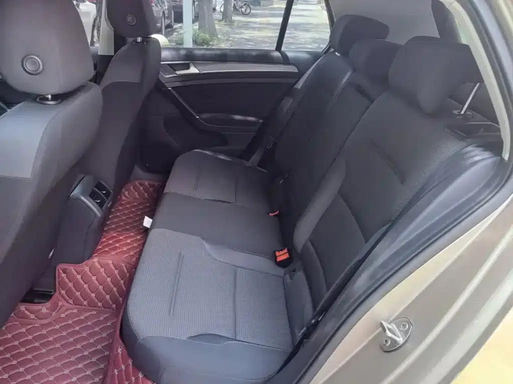 2017 Golf 1.6L Automatic Comfort Millionth Unit Commemorative Edition — миниатюра 17