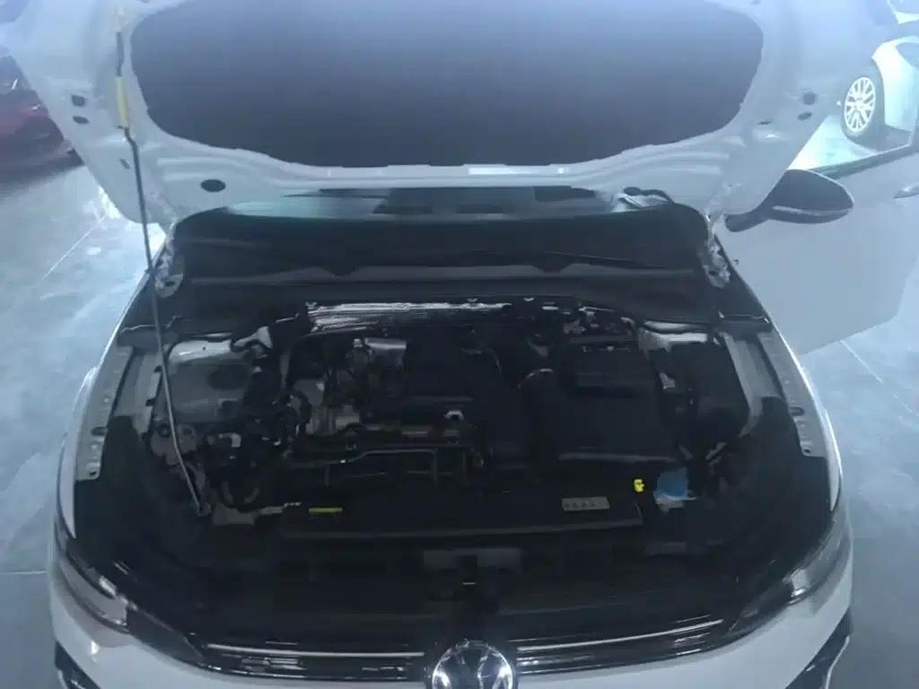 2025 Golf 300TSI R-Line — миниатюра 20
