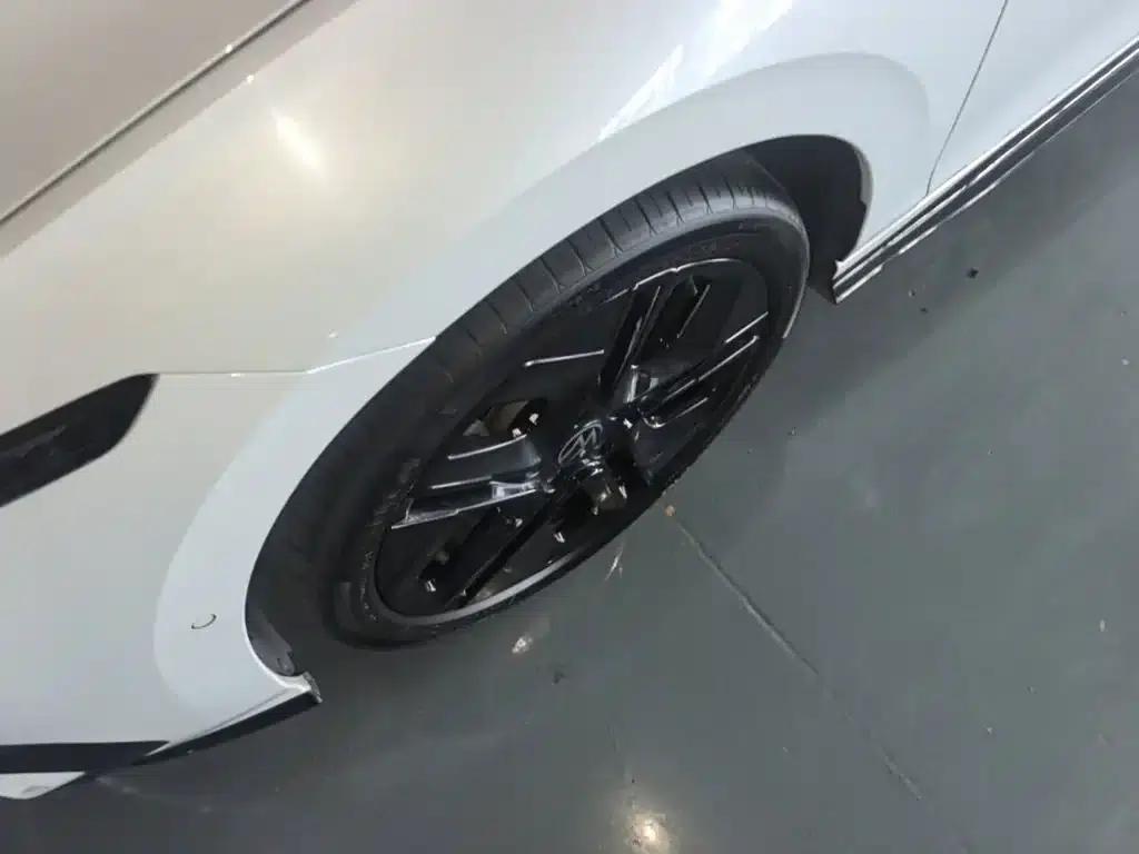 2025 Golf 300TSI R-Line — миниатюра 23