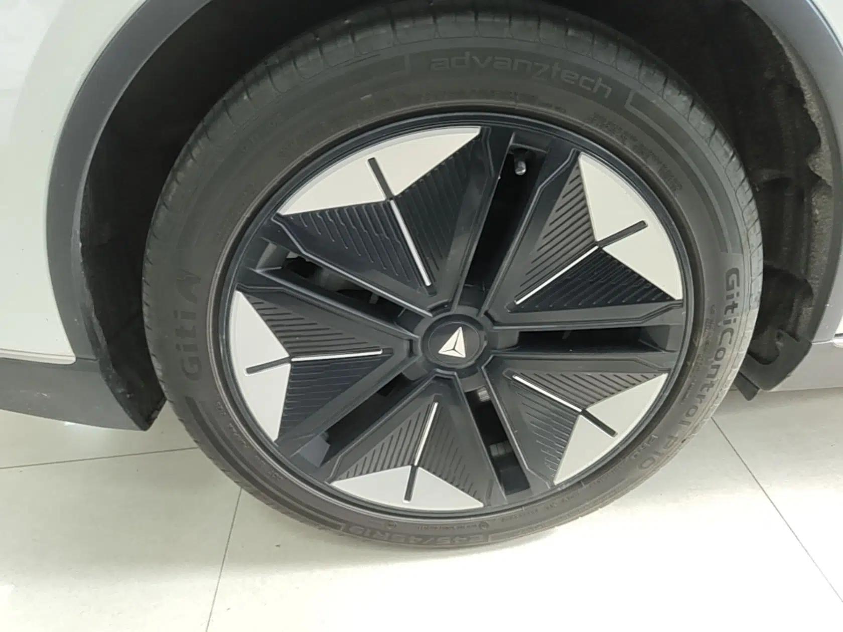 Deepal SL03 2022 1.5L 1200 Extended-Range Version — миниатюра 11