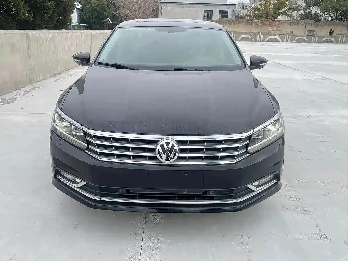2017 Passat 330TSI DSG Premium Edition — миниатюра 1