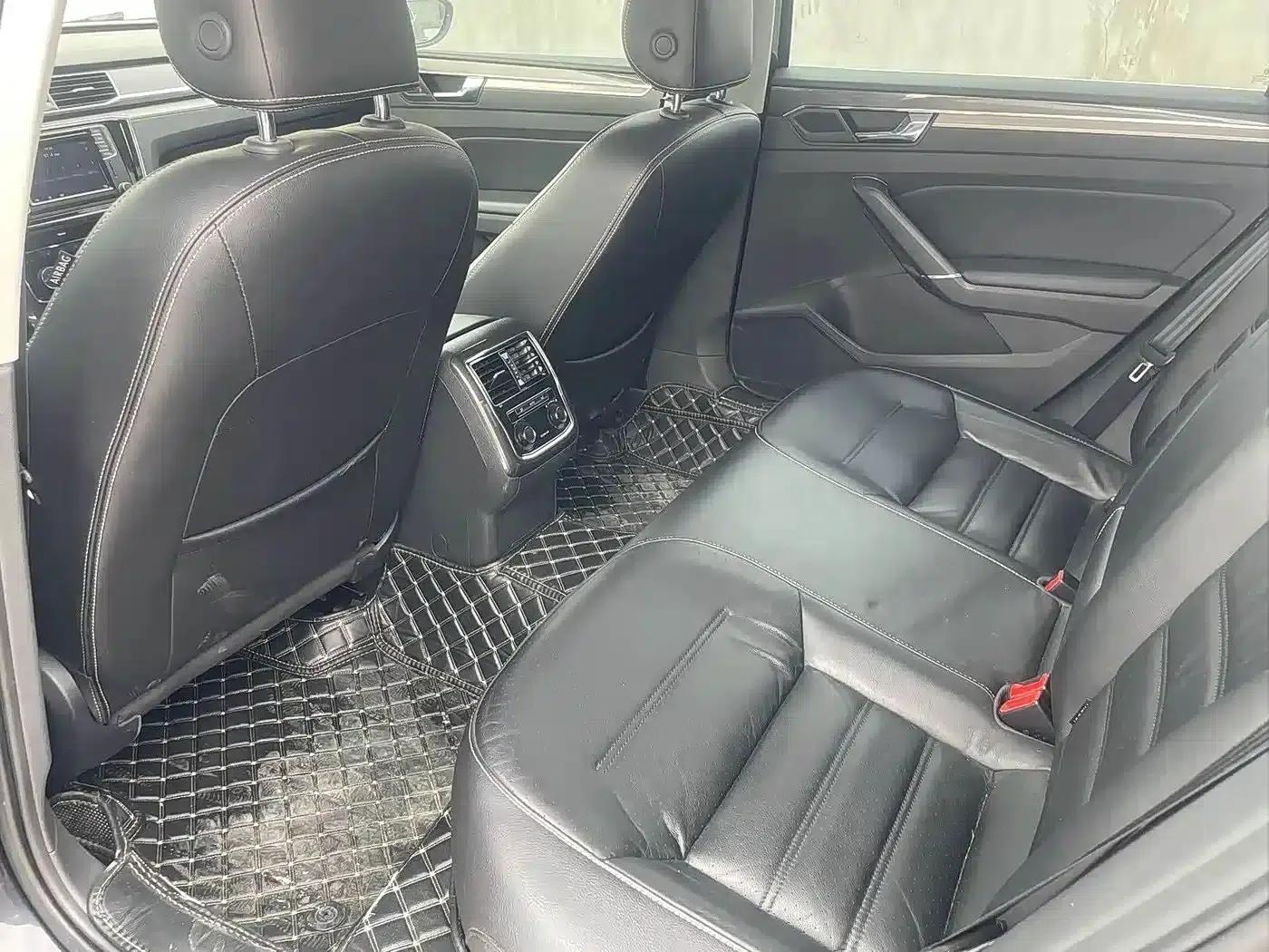 2017 Passat 330TSI DSG Premium Edition — миниатюра 4