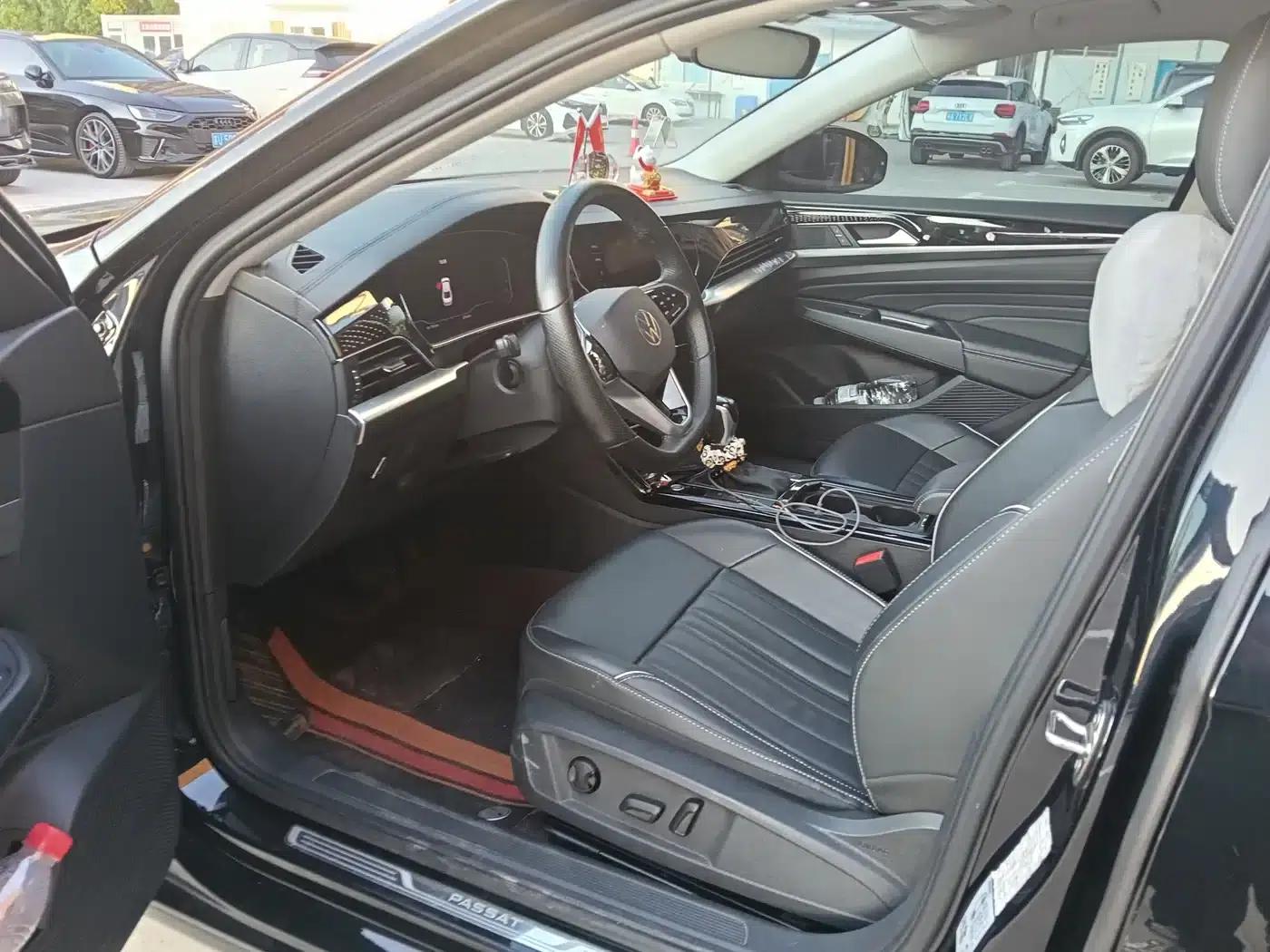 2023 Volkswagen Passat 330TSI Starry Sky Elite Edition — миниатюра 4