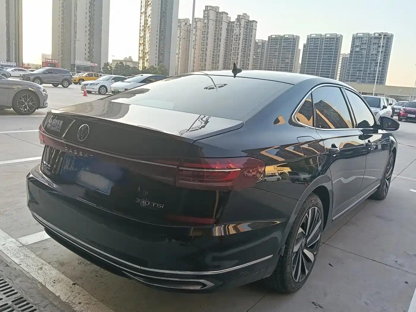 2023 Volkswagen Passat 330TSI Starry Sky Elite Edition — миниатюра 9