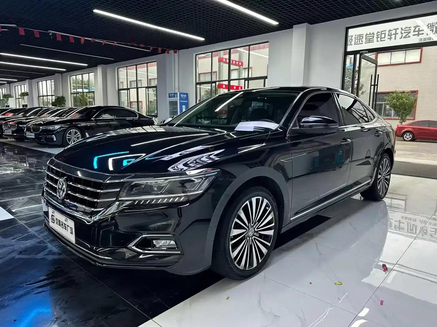 2020 Volkswagen Passat 330TSI Premium Edition (China VI Emission Standard) — миниатюра 1