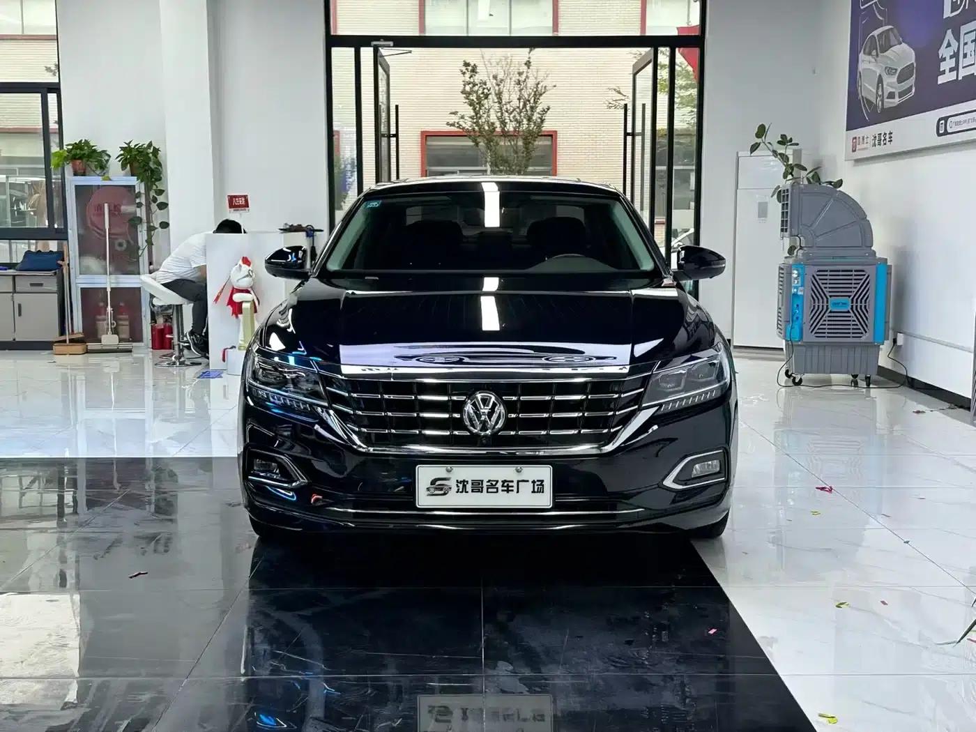 2020 Volkswagen Passat 330TSI Premium Edition (China VI Emission Standard) — миниатюра 2