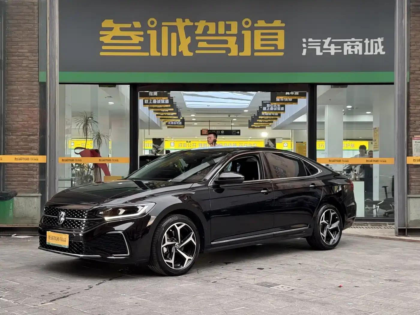 2024 Passat 380TSI Starry Sky Elite Edition — миниатюра 1