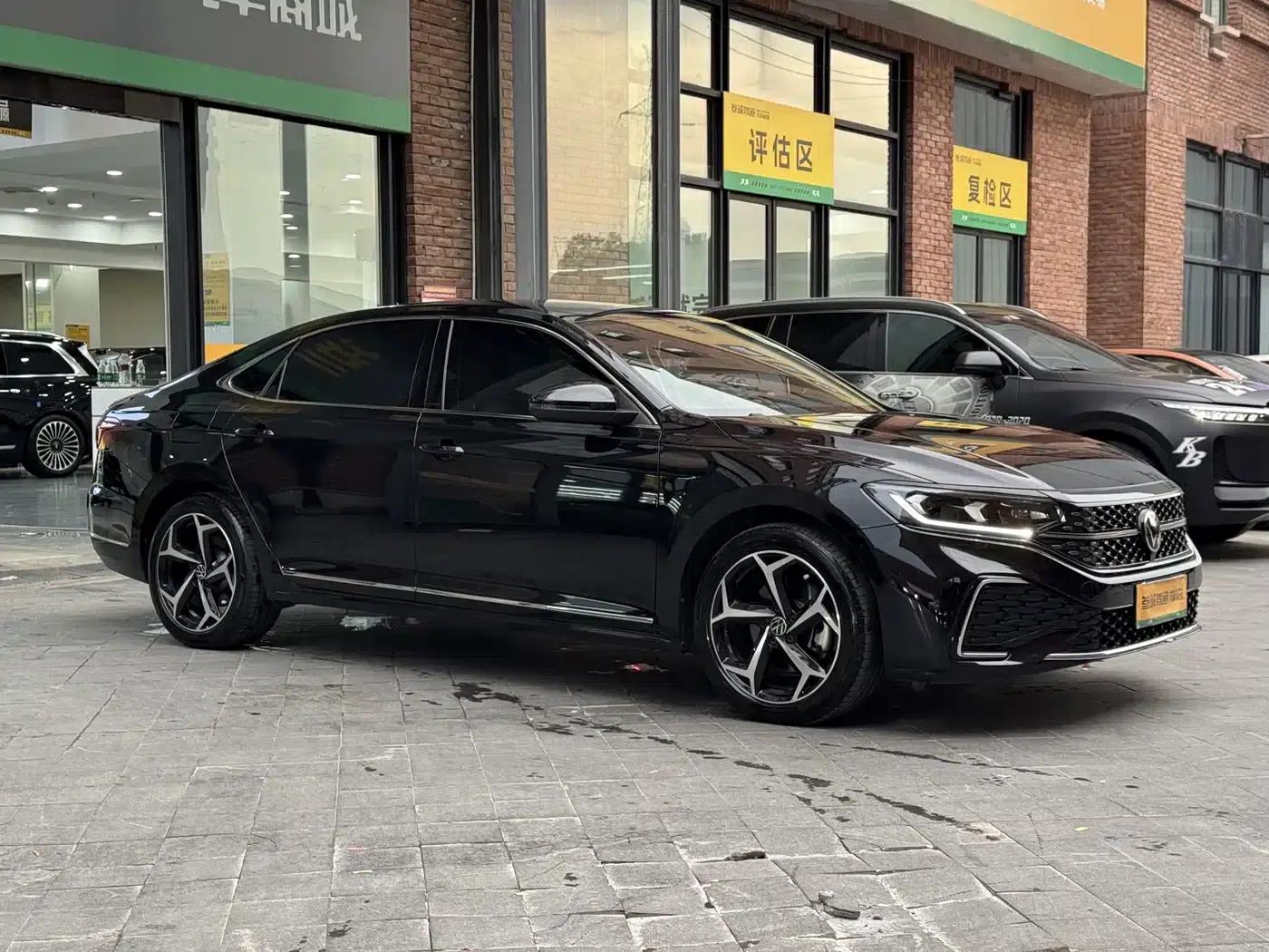 2024 Passat 380TSI Starry Sky Elite Edition — миниатюра 3