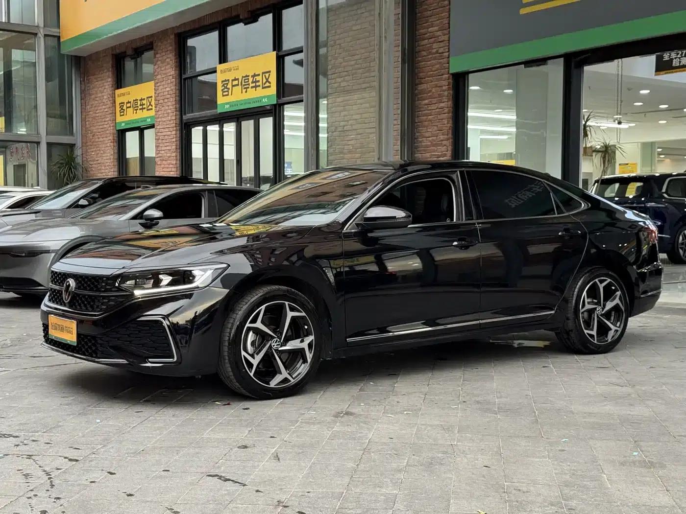 2024 Passat 380TSI Starry Sky Elite Edition — миниатюра 4