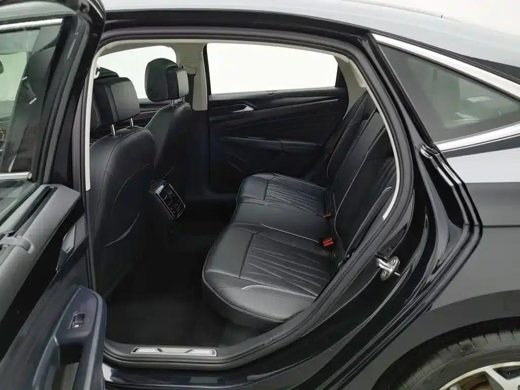 2023 Passat Facelift 330TSI Starry Sky Luxury Edition — миниатюра 15