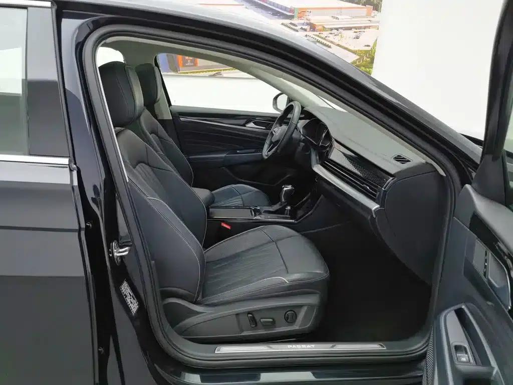 2023 Passat Facelift 330TSI Starry Sky Luxury Edition — миниатюра 23
