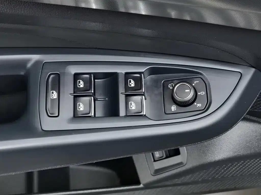 2023 Passat Facelift 330TSI Starry Sky Luxury Edition — миниатюра 9