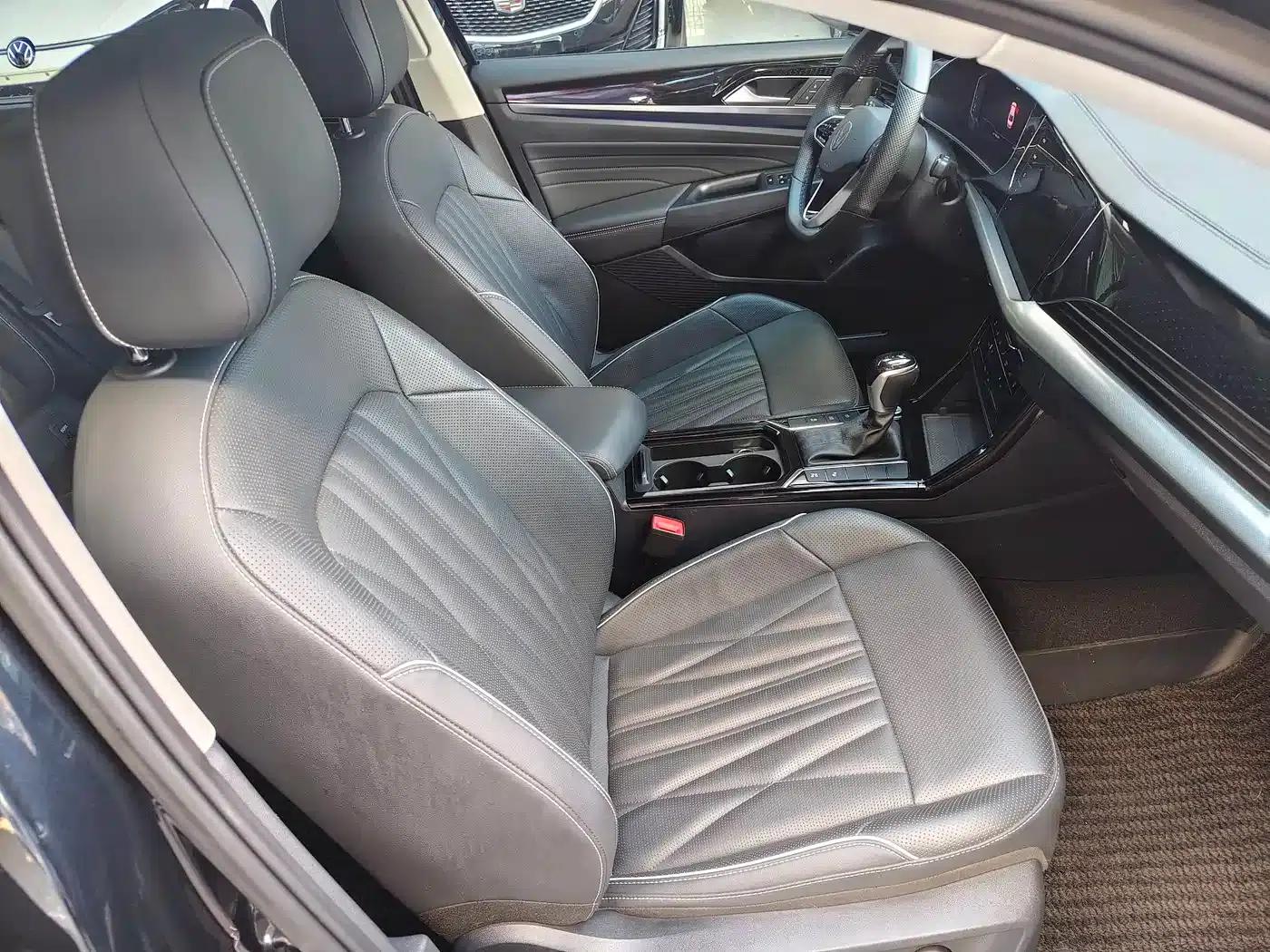 2023 Volkswagen Passat 330TSI Starry Sky Luxury Edition — миниатюра 5