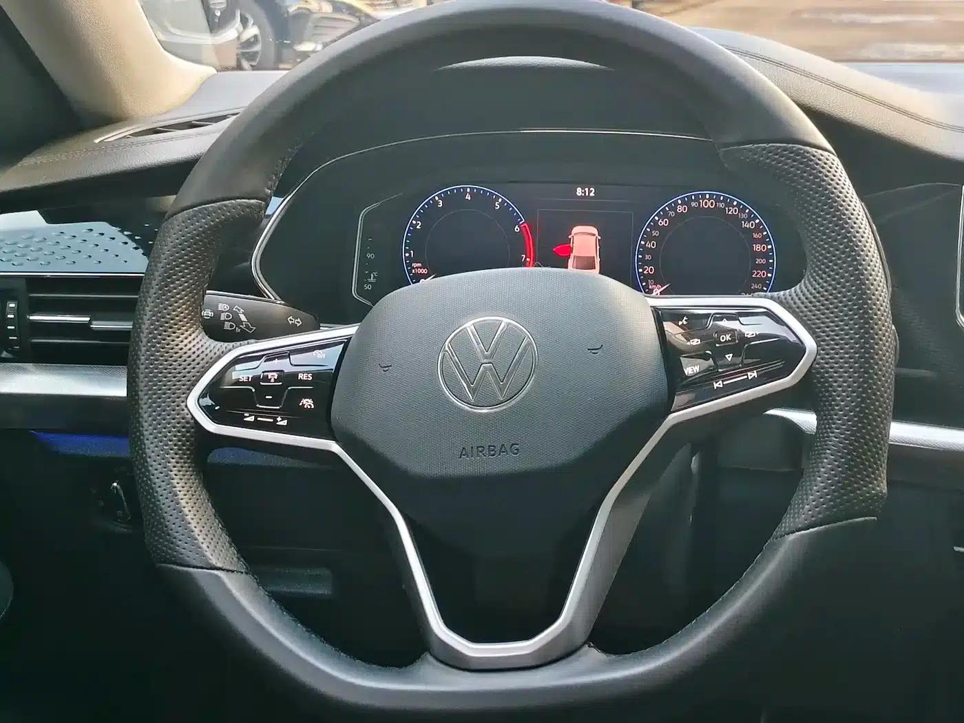 2023 Volkswagen Passat 330TSI Starry Sky Luxury Edition — миниатюра 6