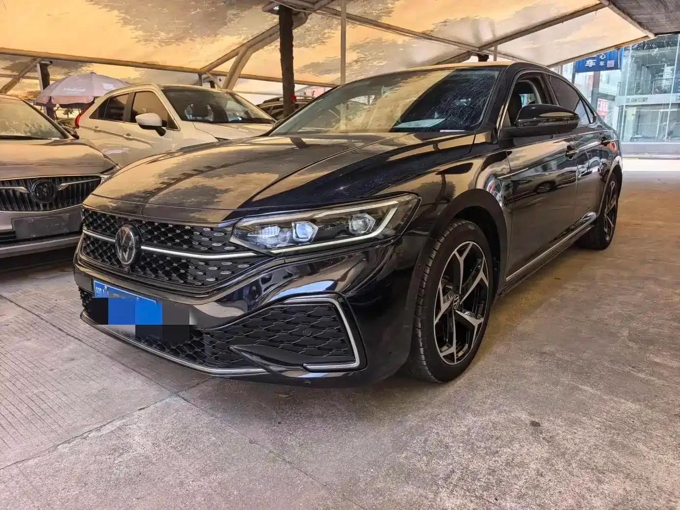 2023 Volkswagen Passat 330TSI Starry Sky Luxury Edition — миниатюра 1