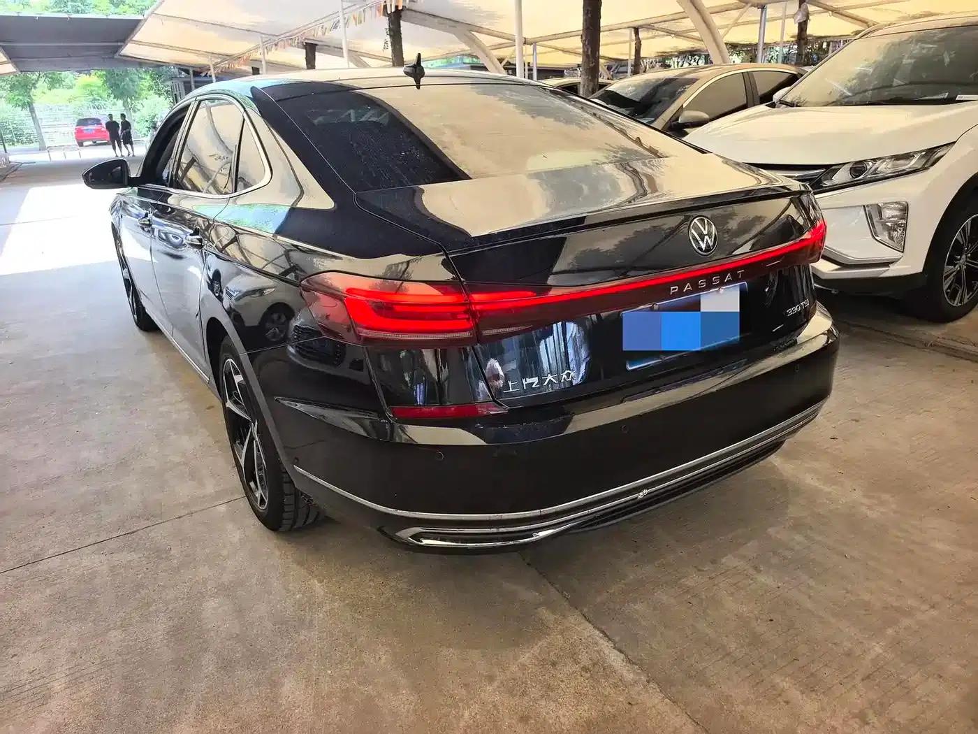 2023 Volkswagen Passat 330TSI Starry Sky Luxury Edition — миниатюра 16