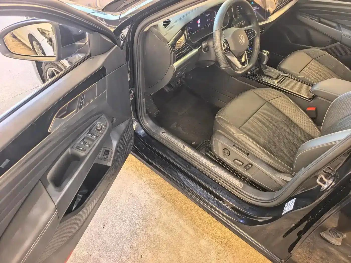 2023 Volkswagen Passat 330TSI Starry Sky Luxury Edition — миниатюра 4