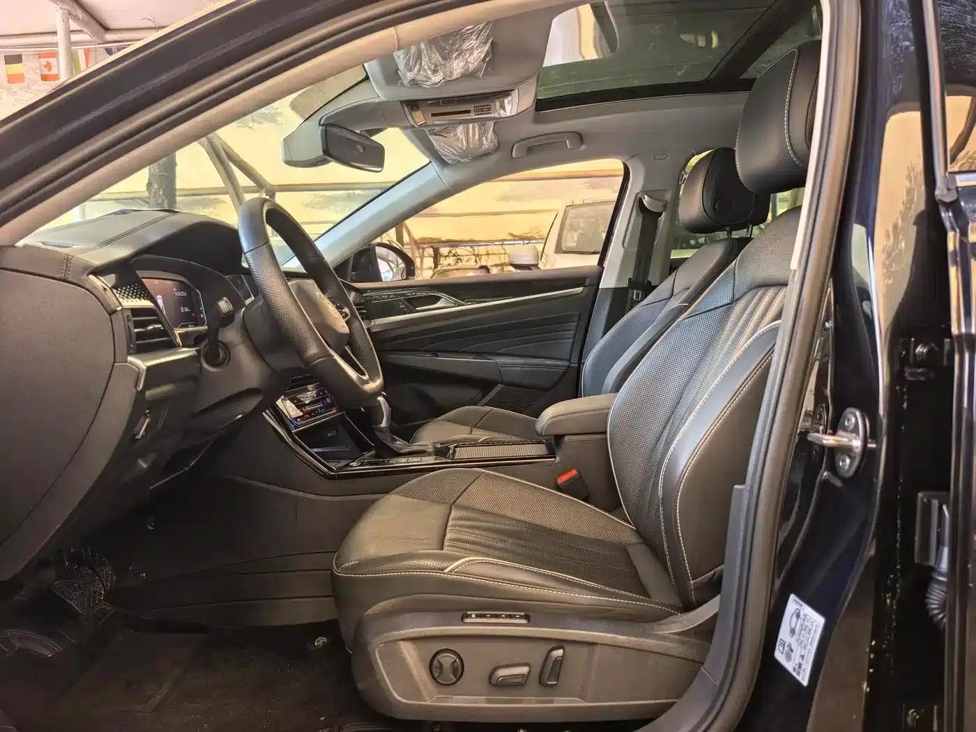 2023 Volkswagen Passat 330TSI Starry Sky Luxury Edition — миниатюра 5