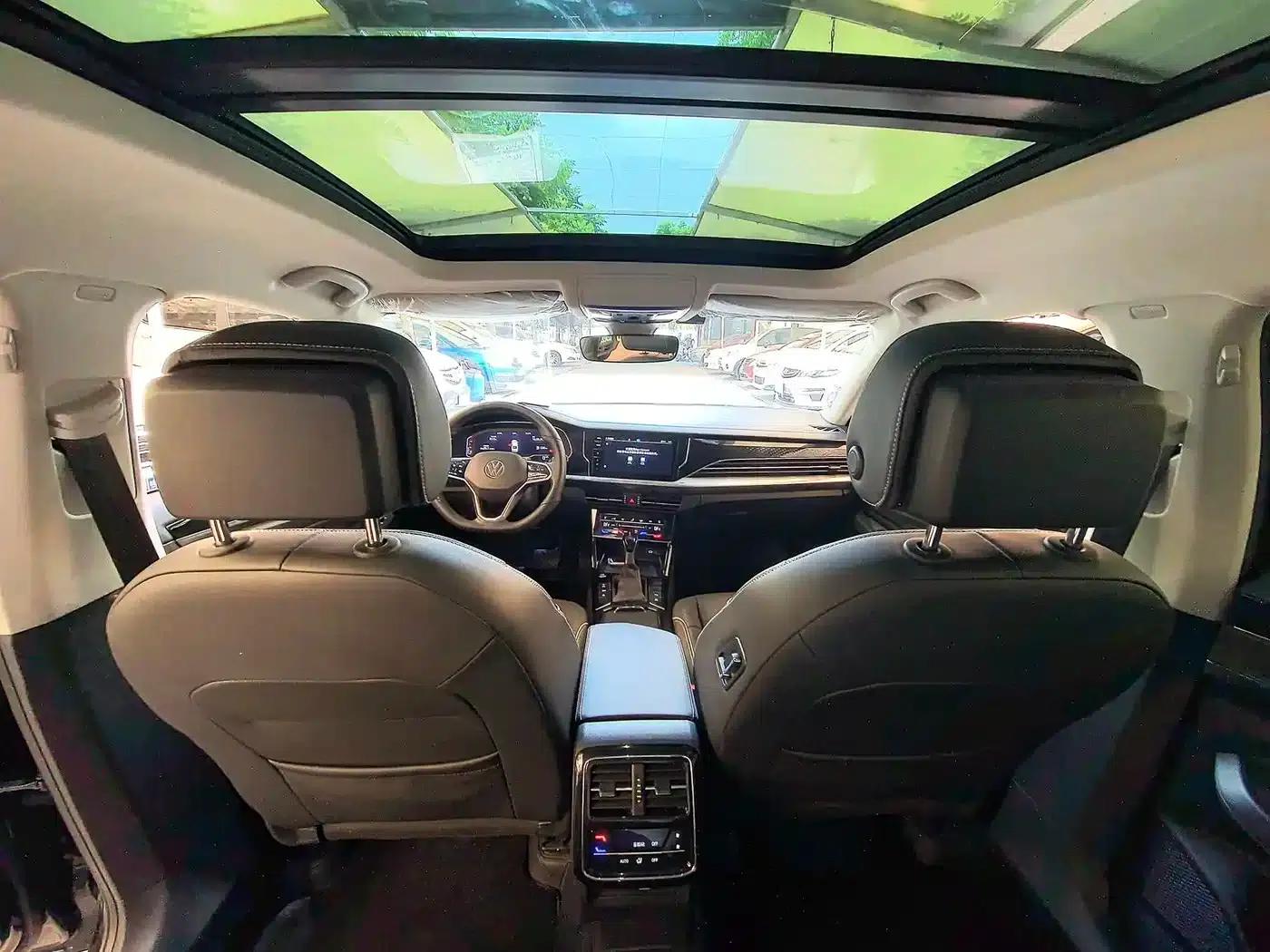 2023 Volkswagen Passat 330TSI Starry Sky Luxury Edition — миниатюра 8