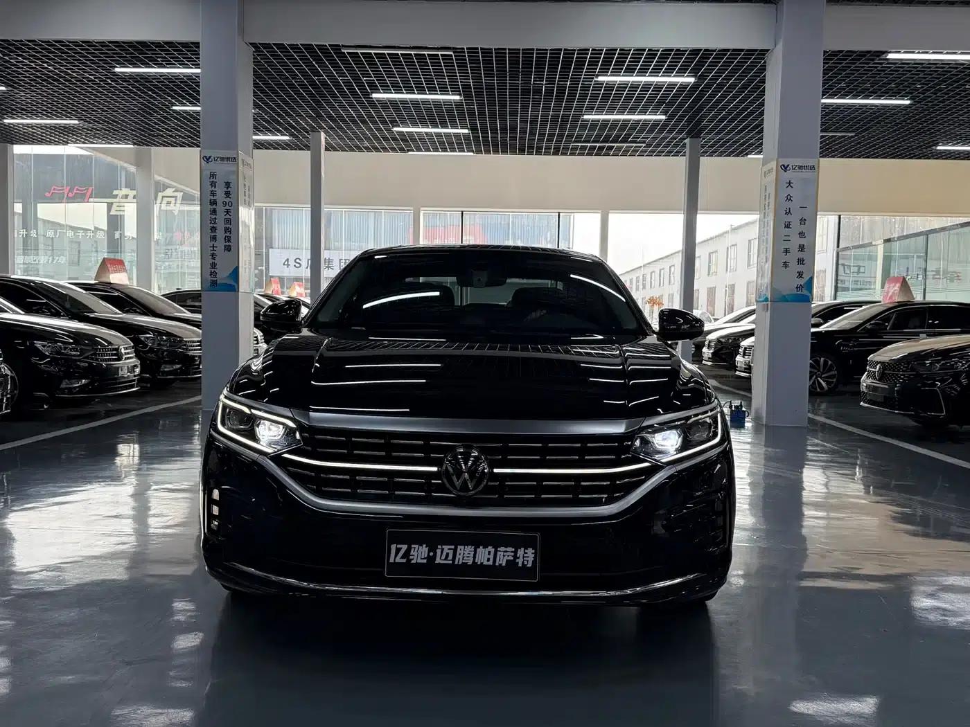 2023 Passat Facelift 330TSI Luxury Edition — миниатюра 2