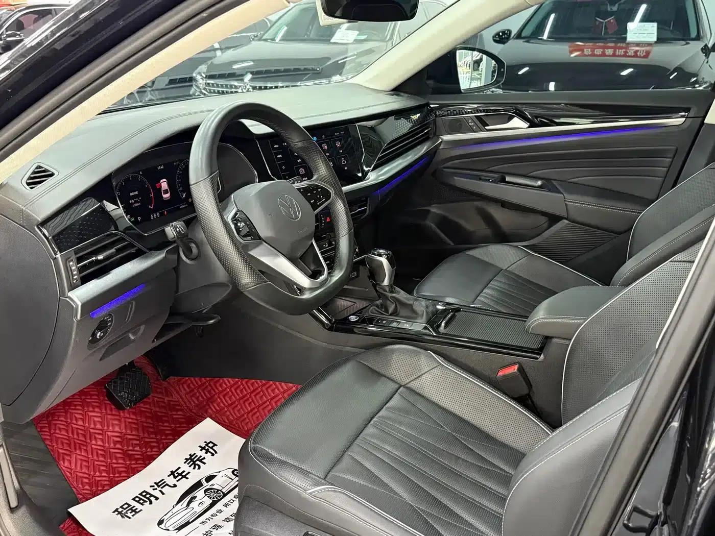 2023 Passat Facelift 330TSI Luxury Edition — миниатюра 4