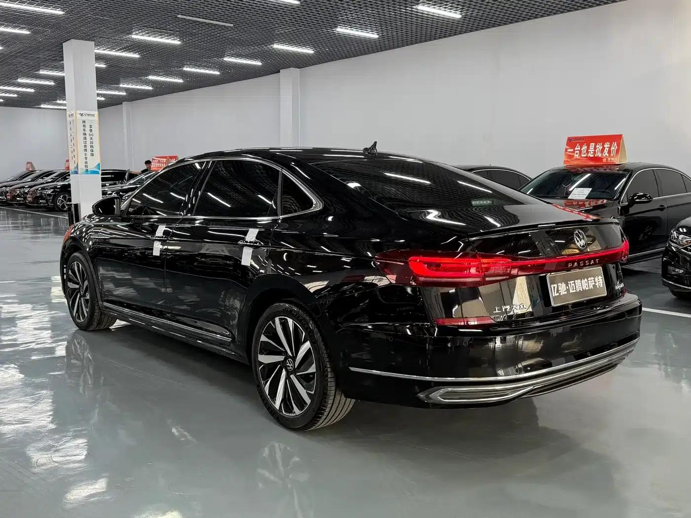 2023 Passat Facelift 330TSI Luxury Edition — миниатюра 7