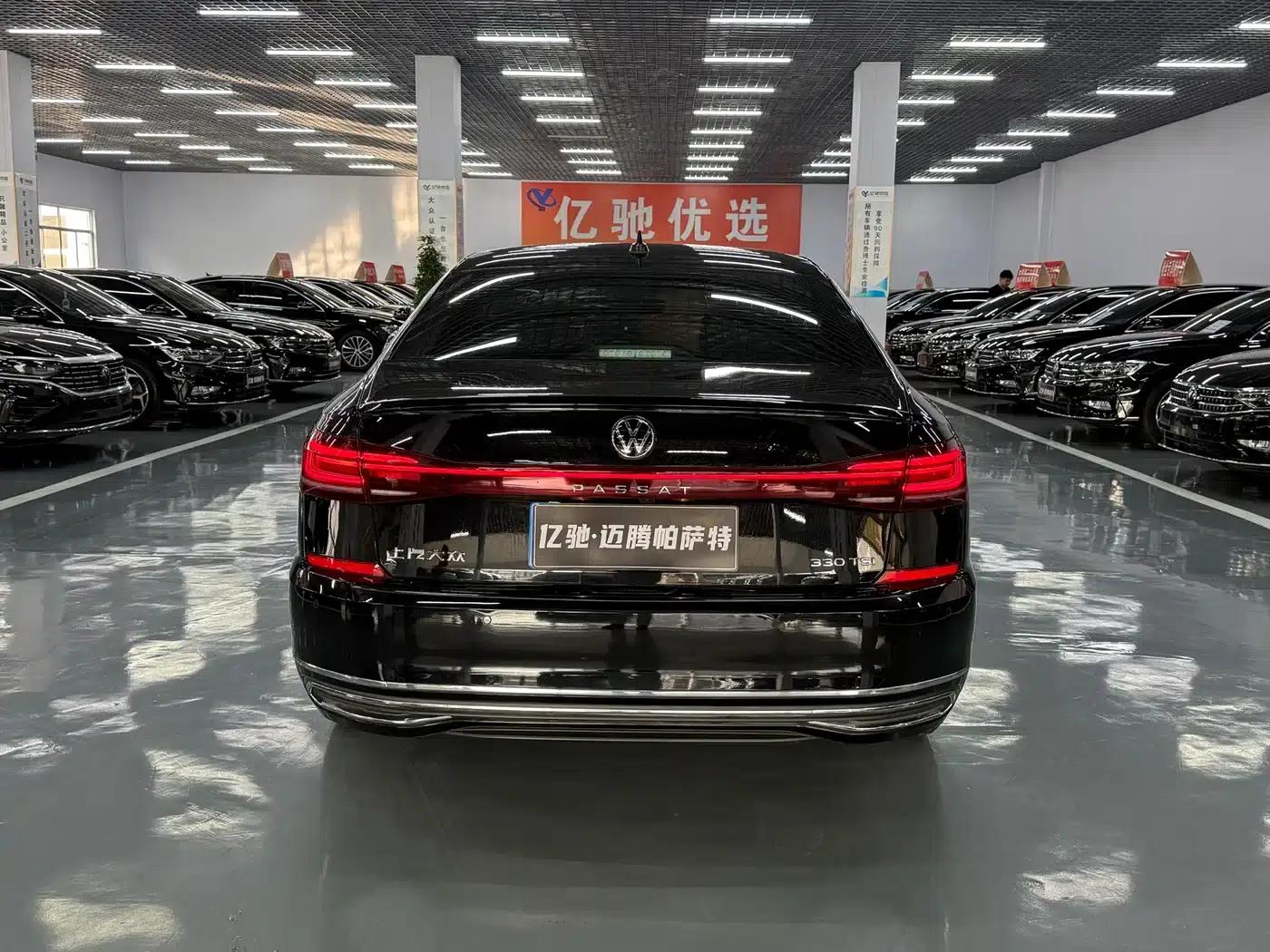 2023 Passat Facelift 330TSI Luxury Edition — миниатюра 8