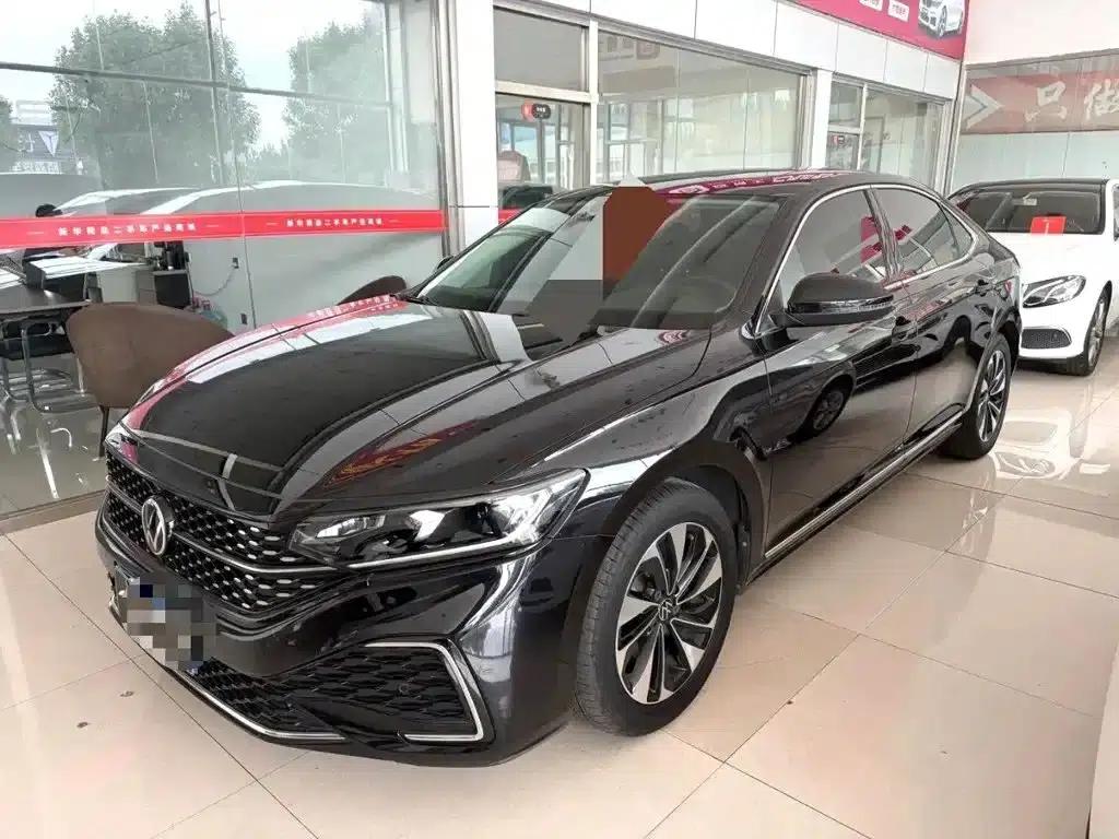 2022 Volkswagen Passat 330TSI Starry Sky Elite Edition — миниатюра 1
