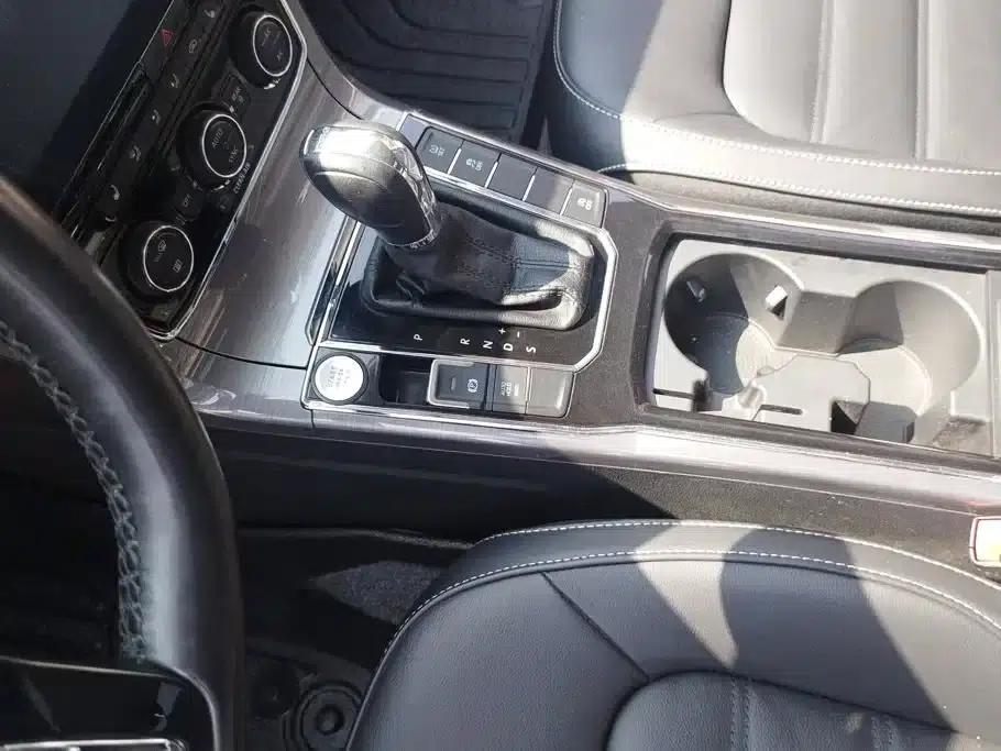 2016 Passat 330TSI DSG Premium Edition — миниатюра 16
