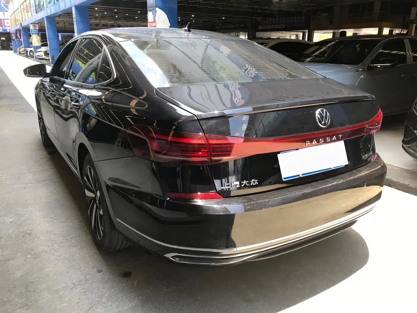 2022 Passat 330TSI Luxury Edition — миниатюра 4