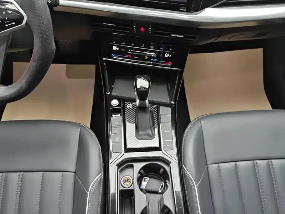 2023 Passat Facelift 330TSI Starry Sky Elite Edition — миниатюра 16