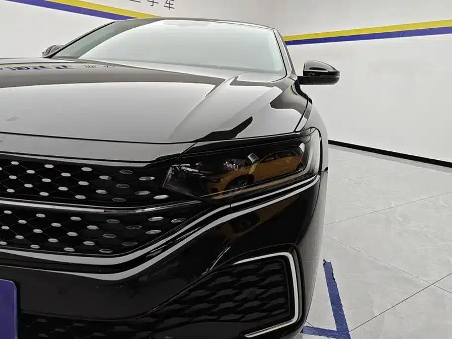 2023 Passat Facelift 330TSI Starry Sky Elite Edition — миниатюра 5