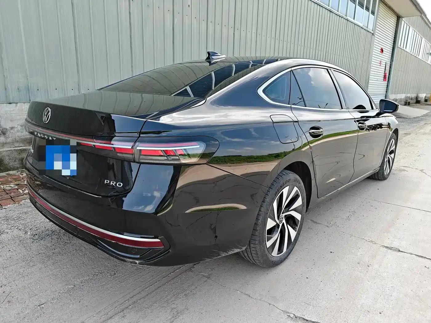 2025 Volkswagen Passat Pro 380TSI Dragon Edition — миниатюра 6