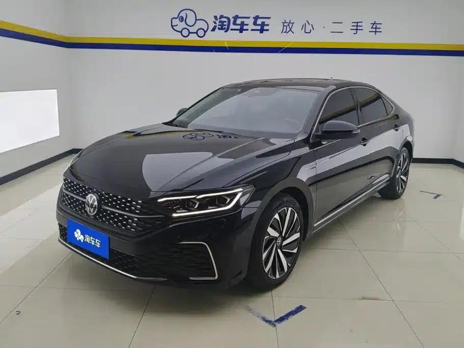 2022 Volkswagen Passat 330TSI Starry Sky Luxury Edition — миниатюра 1