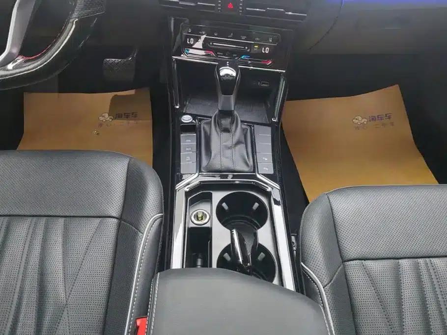 2022 Volkswagen Passat 330TSI Starry Sky Luxury Edition — миниатюра 16