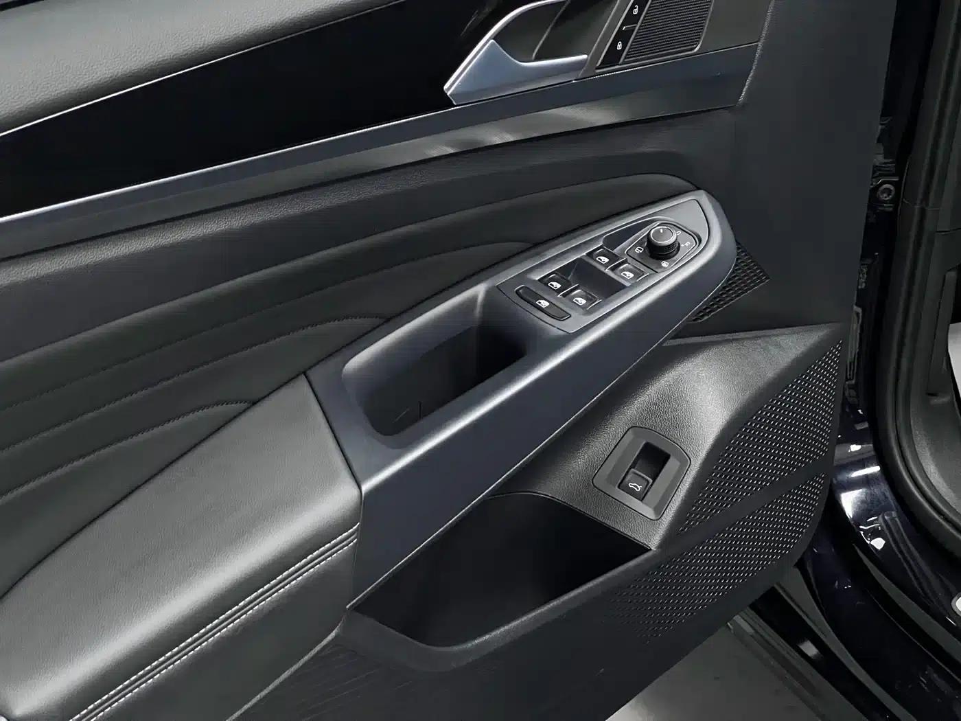 2025 Volkswagen Passat Outstanding Edition 330TSI Starry Sky Elite Edition — миниатюра 15
