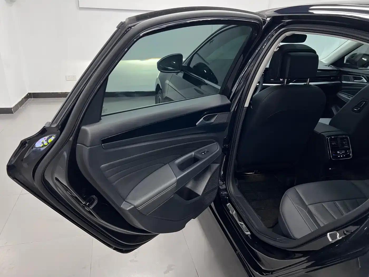2025 Volkswagen Passat Outstanding Edition 330TSI Starry Sky Elite Edition — миниатюра 16